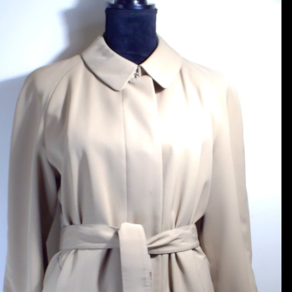Burberry Unisex Tan Trench Coat, with Belt, Hidden Buttons